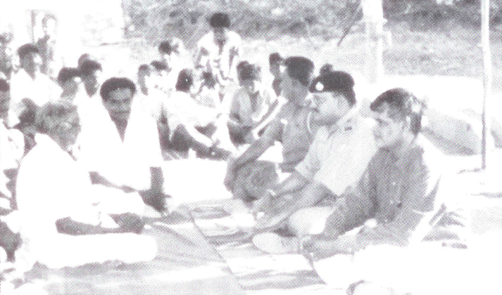 Thoothukudi Rural JSP Sandeep Mittal talking to villagers in the " grievance redressal camp " held at Madathur on Sunday 