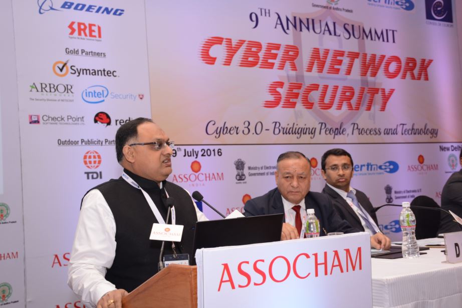 Sh. Sandeep Mittal IPS DIG (Admin) addressing the Annual Summit in the Valedictory Session