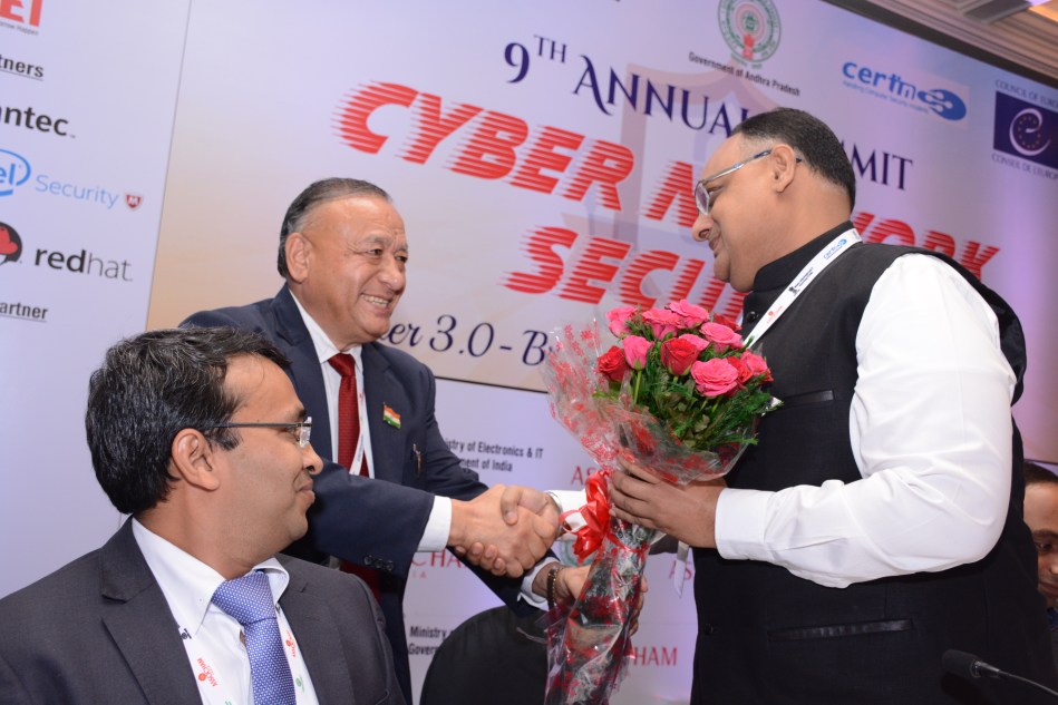 Sh. Sandeep Mittal IPS welcoming with buquet by Sh. D.S. Rawat, Secretary General, ASSOCHAM